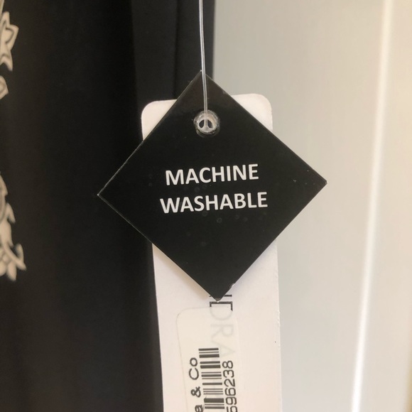 Sandra Darren Split Neck Shift Dress - Picture 5 of 5